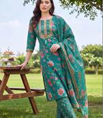 women floral printed regular thread work cotton kurta with trousers & with dupatta