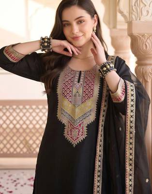 women ethnic motifs embroidered regular thread work kurta with trousers & with dupatta 2