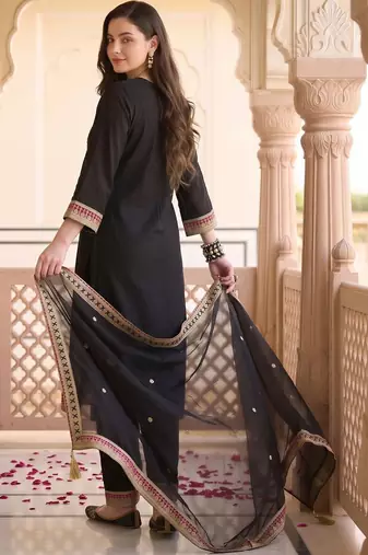 women ethnic motifs embroidered regular thread work kurta with trousers & with dupatta