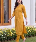 women panelled kurta with trousers