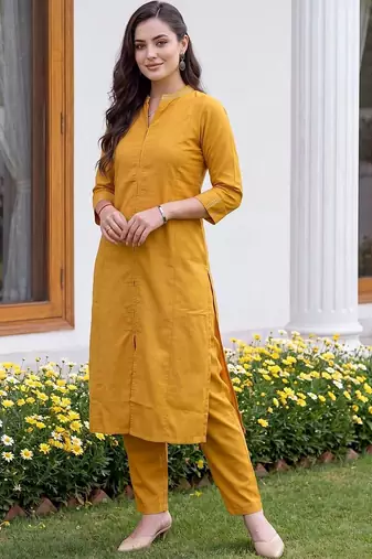 women panelled kurta with trousers