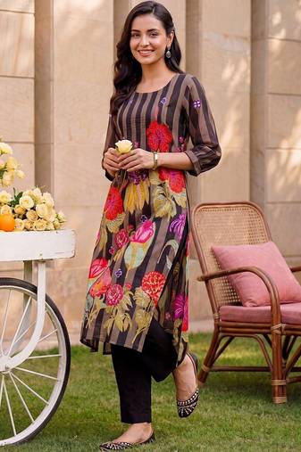 women floral printed regular beads and stones cotton kurta with trousers