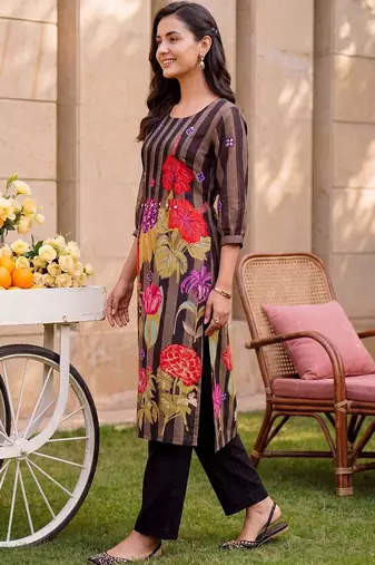women floral printed regular beads and stones cotton kurta with trousers