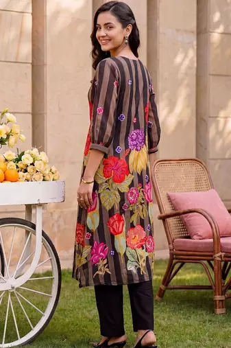 women floral printed regular beads and stones cotton kurta with trousers