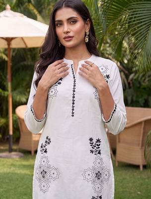 women floral printed regular cotton kurta with palazzos & with dupatta 2