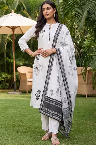 women floral printed regular cotton kurta with palazzos & with dupatta