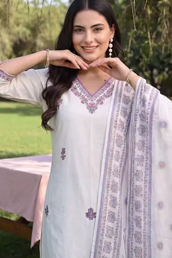 women ethnic motifs embroidered regular thread work cotton kurta with trousers & with dupatta