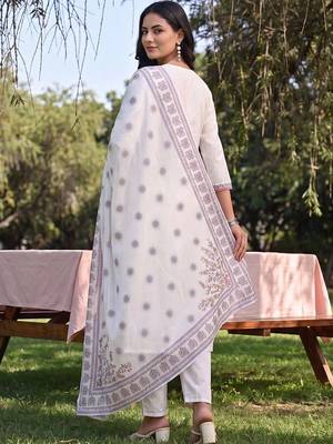 women ethnic motifs embroidered regular thread work cotton kurta with trousers & with dupatta 4