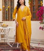women ethnic motifs embroidered regular kurta with trousers & with dupatta