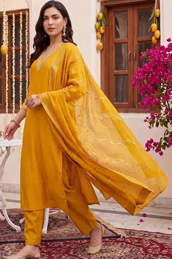 women ethnic motifs embroidered regular kurta with trousers & with dupatta