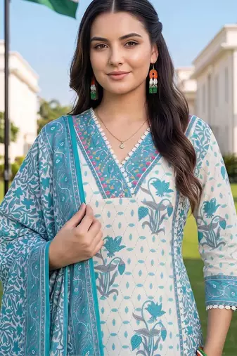 women floral printed regular cotton kurta with trousers & with dupatta