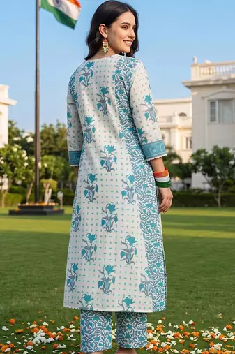 women floral printed regular cotton kurta with trousers & with dupatta