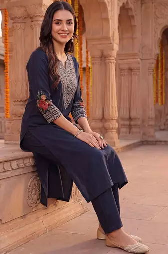 women ethnic motifs embroidered regular thread work kurta with trousers