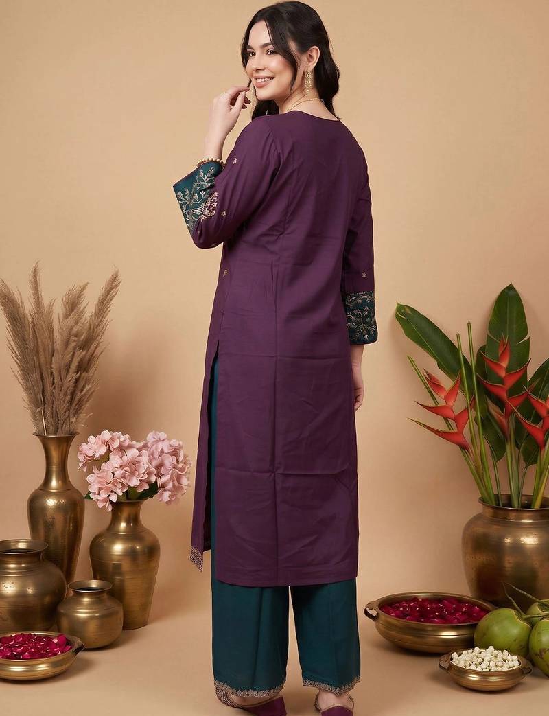 women ethnic motifs embroidered regular thread work kurta with trousers & with dupatta