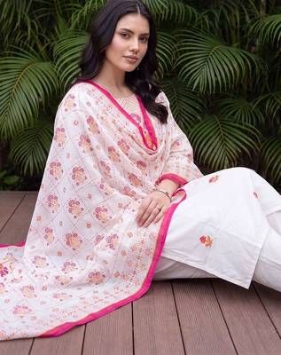 women floral embroidered regular thread work cotton kurta with trousers & with dupatta 2