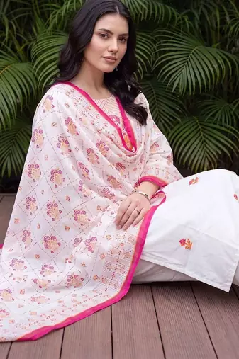 women floral embroidered regular thread work cotton kurta with trousers & with dupatta
