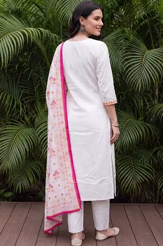women floral embroidered regular thread work cotton kurta with trousers & with dupatta
