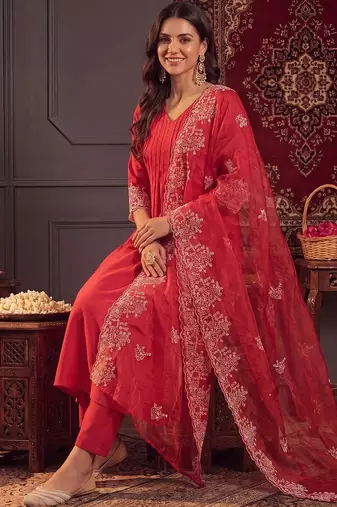 women ethnic motifs regular thread work kurta with trousers & with dupatta