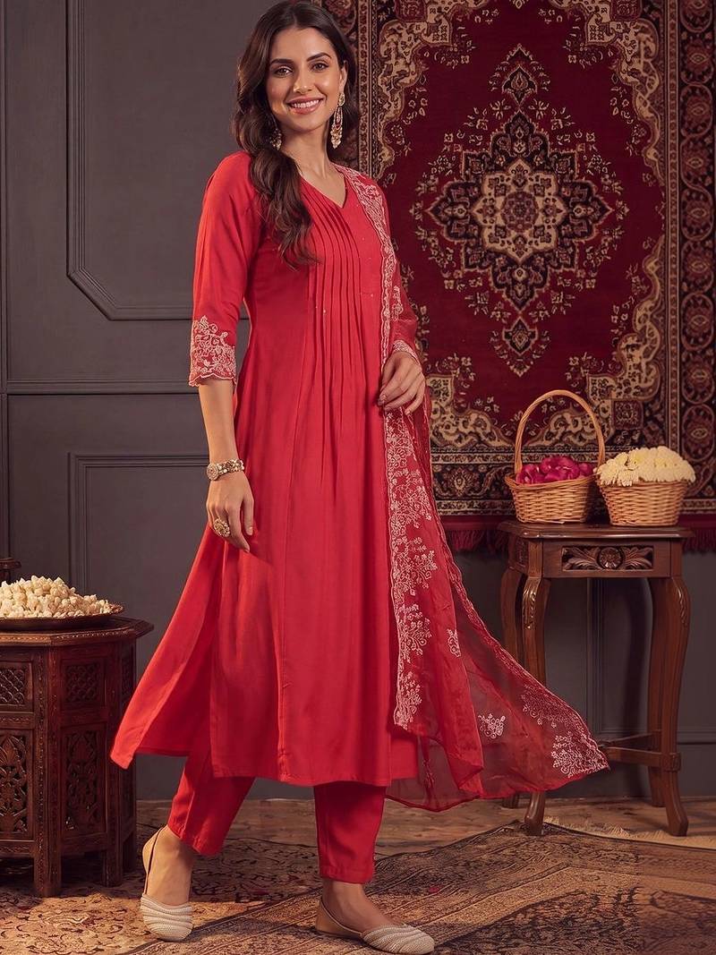 women ethnic motifs regular thread work kurta with trousers & with dupatta