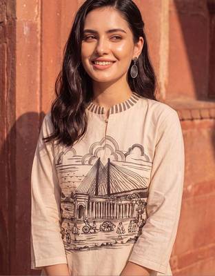 women printed regular kurti with trousers 4