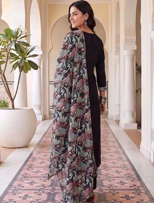 women ethnic motifs embroidered regular thread work kurta with trousers & with dupatta 2