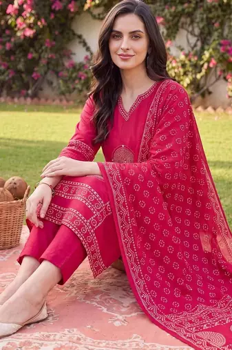 women ethnic motifs printed regular cotton kurta with trousers & with dupatta