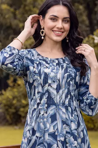 women floral printed regular cotton kurta with trousers