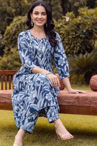 women floral printed regular cotton kurta with trousers