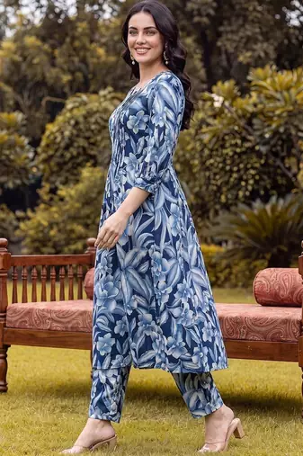 women floral printed regular cotton kurta with trousers