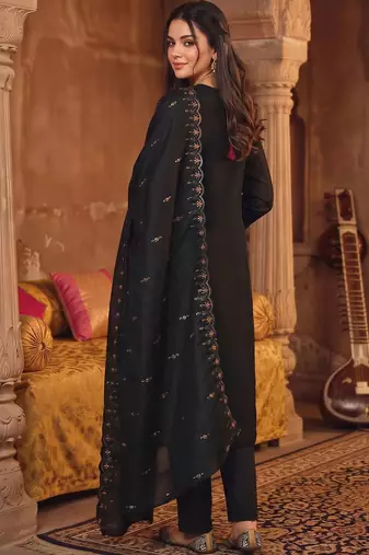 women ethnic motifs embroidered regular kurta with trousers & with dupatta
