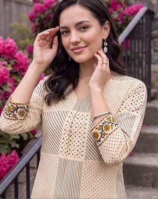 women printed regular cotton kurta with palazzos 3