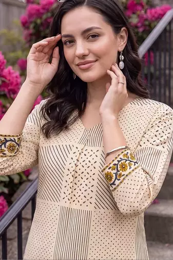 women printed regular cotton kurta with palazzos