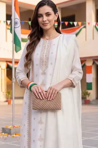ethnic motifs embroidered regular thread work kurta with trousers & with dupatta