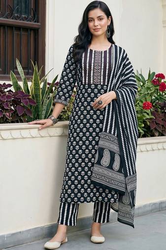 women ethnic motifs printed regular cotton kurta with trousers & with dupatta
