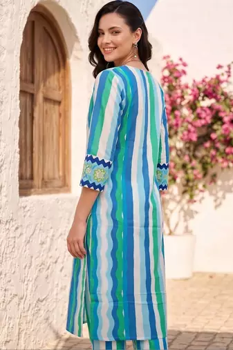 women printed regular cotton kurta with trousers