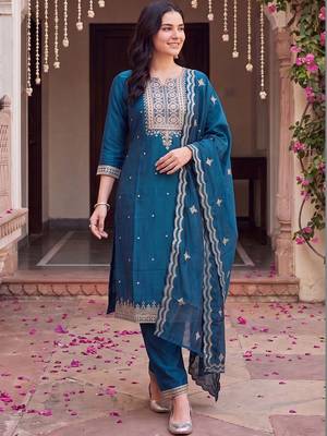 women ethnic motifs embroidered regular thread work kurta with trousers & with dupatta 1