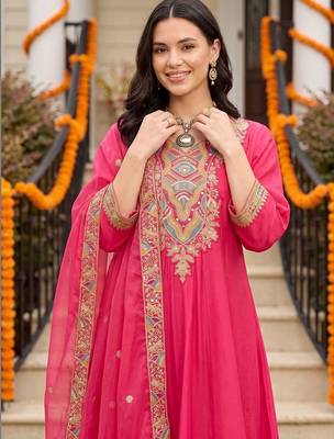 women ethnic motifs embroidered regular thread work kurta with trousers & with dupatta 2