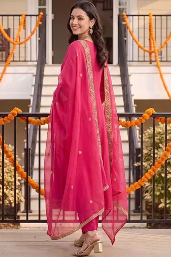 women ethnic motifs embroidered regular thread work kurta with trousers & with dupatta