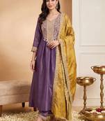 women ethnic motifs embroidered regular kurta with trousers & with dupatta