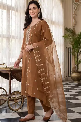 women ethnic motifs embroidered regular thread work kurta with trousers & with dupatta