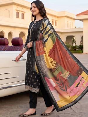 women ethnic motifs printed regular kurta with trousers & with dupatta 6