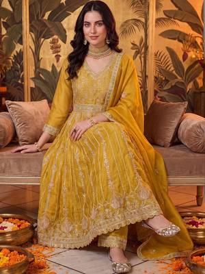 women ethnic motifs embroidered empire kurta with trousers & with dupatta 2