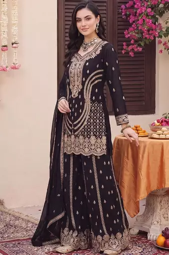 women ethnic motifs embroidered regular kurta with sharara & with dupatta
