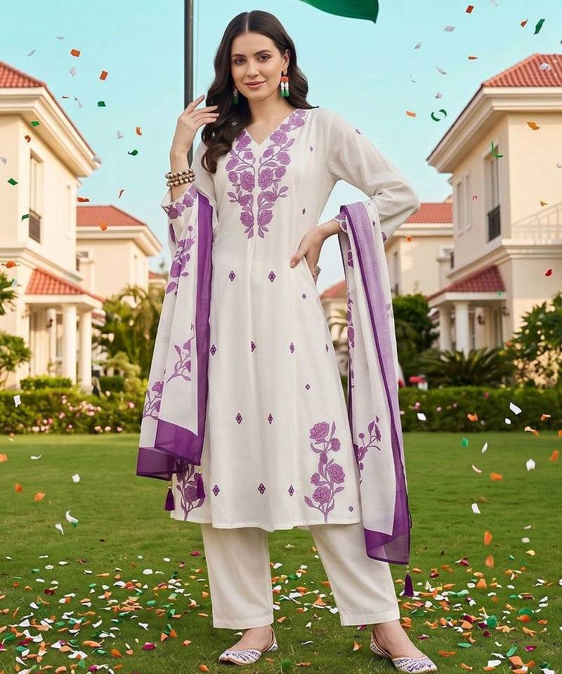 women floral printed regular kurta with trousers & with dupatta