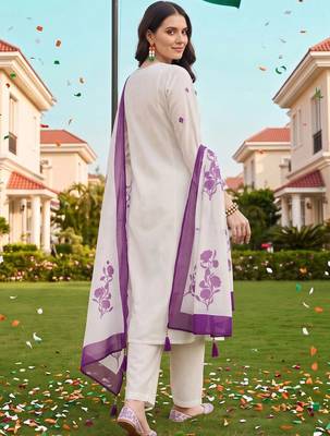 women floral printed regular kurta with trousers & with dupatta 6