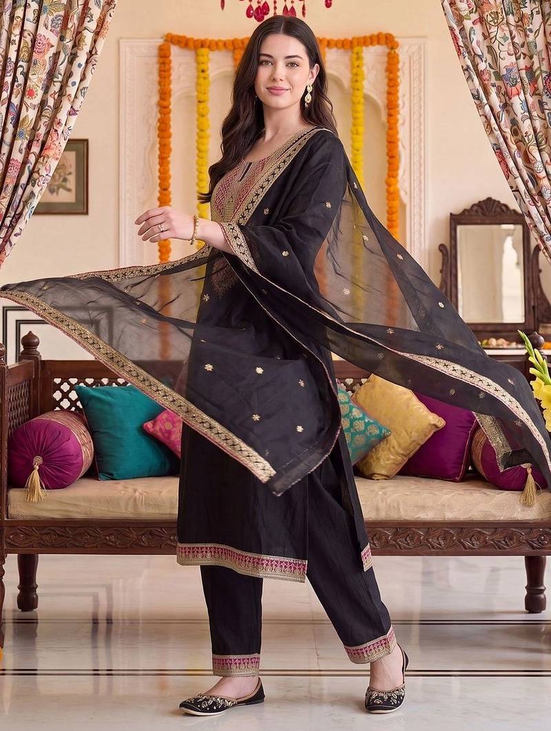 women ethnic motifs embroidered regular kurta with trousers & with dupatta