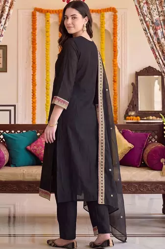 women ethnic motifs embroidered regular kurta with trousers & with dupatta