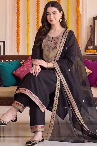 women ethnic motifs embroidered regular kurta with trousers & with dupatta