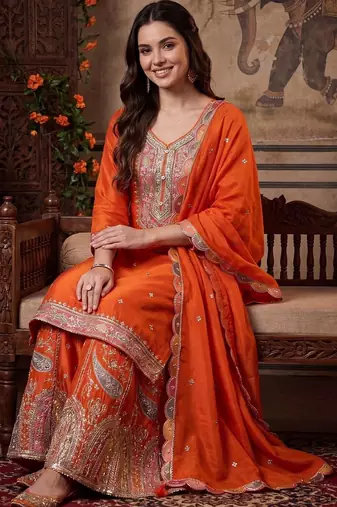 women ethnic motifs embroidered regular kurta with sharara & with dupatta