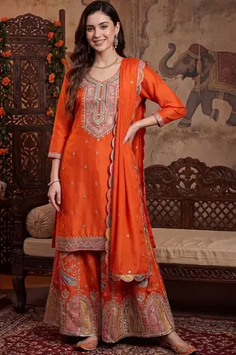 women ethnic motifs embroidered regular kurta with sharara & with dupatta